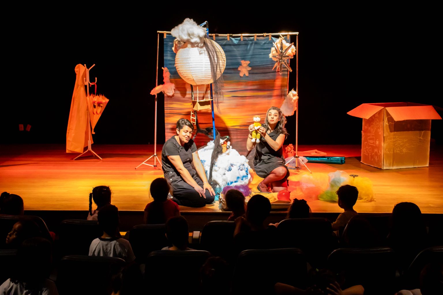 Projeto ‘O Menino e o Balão’ leva contação de histórias e livros gratuitos a escolas de Barueri
