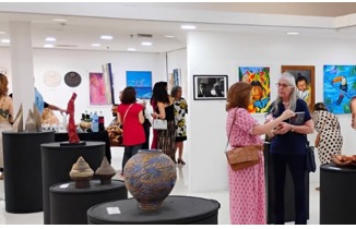 West Plaza recebe exposição e leilão beneficente PetAmor em apoio à causa animal